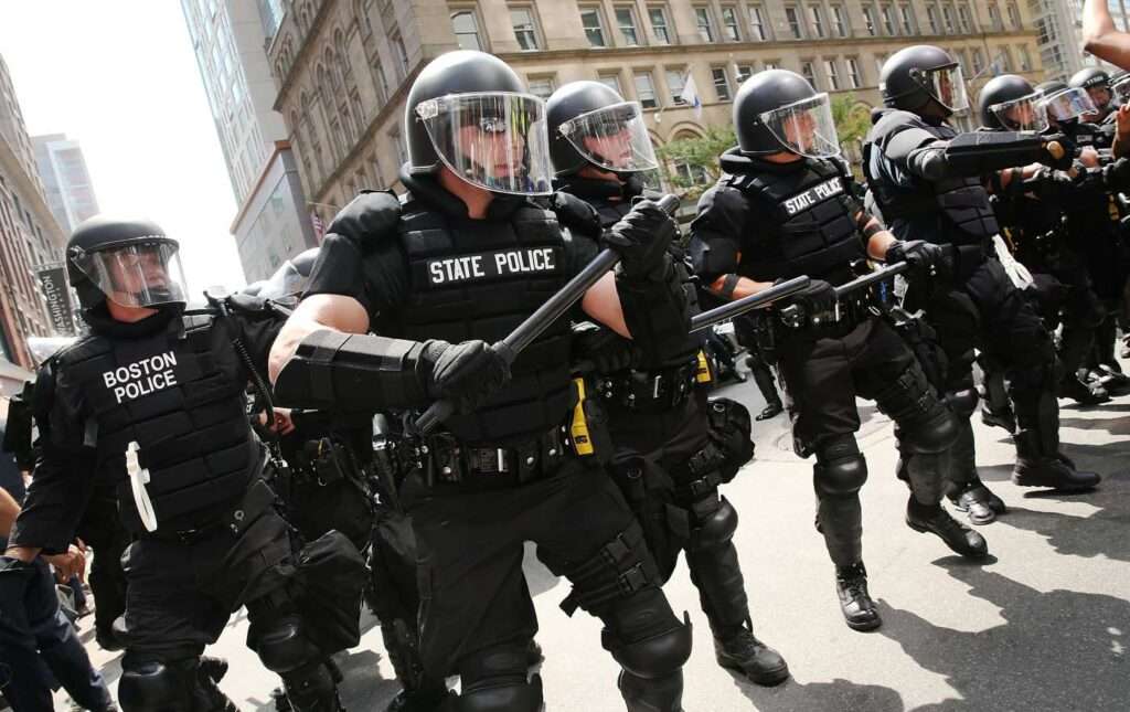 Anti-Riot Security: 5 Key Considerations for Selecting the Right Officers for the Task